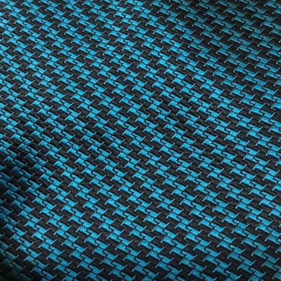 Barry Wang Mens Luxury Tie 100% Silk Handtailored Blue & Black Houndstooth - Picture 2 of 7